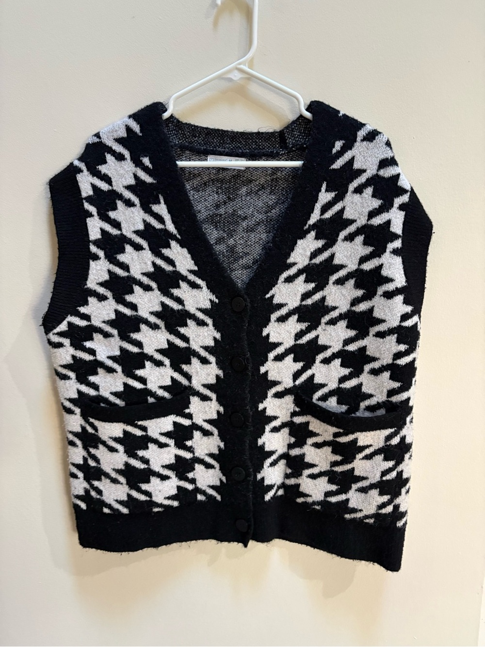 Primark Black & White Knit Vest